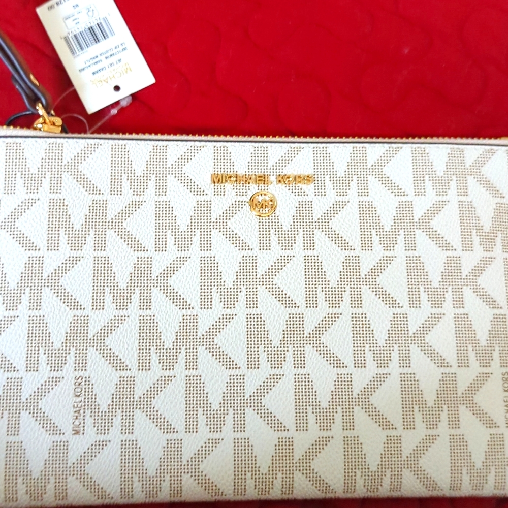 Michael Kors wristlet
